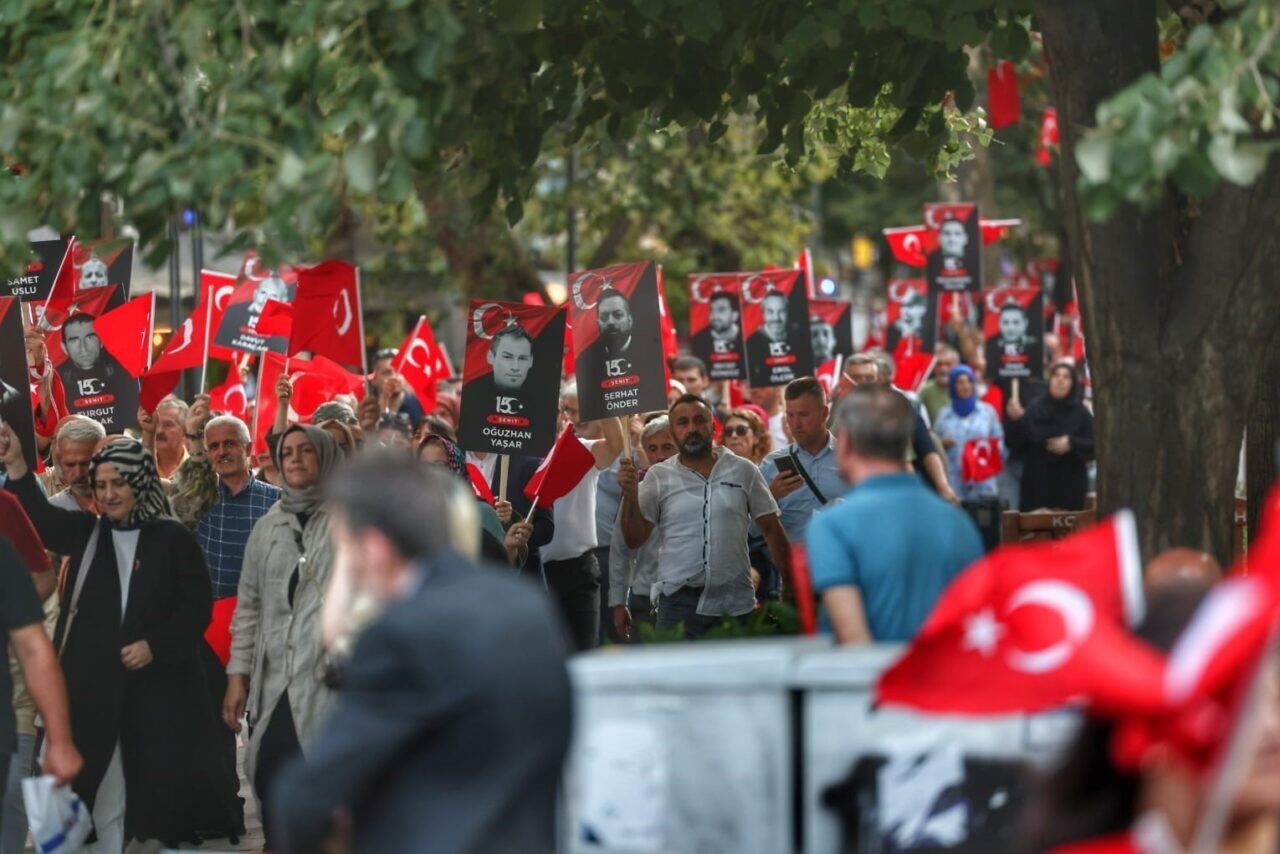Kocaeli'de, 15 Temmuz darbe girişiminin 9. yıl dönümü dolayısıyla düzenlenen