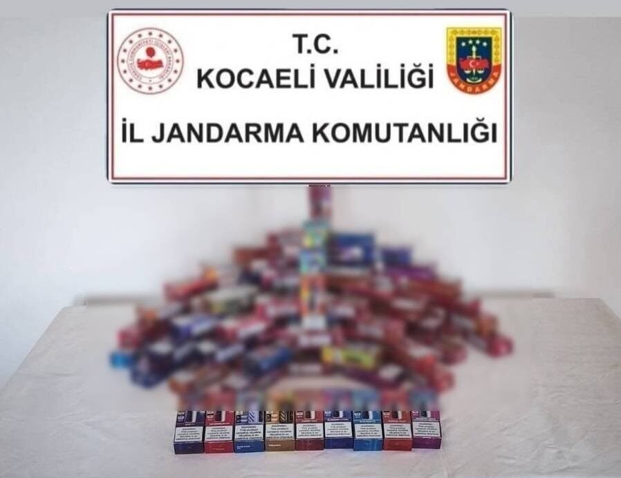 Kocaeli’de jandarma, iki operasyonda 4,7 milyon TL değerinde kaçak tütün